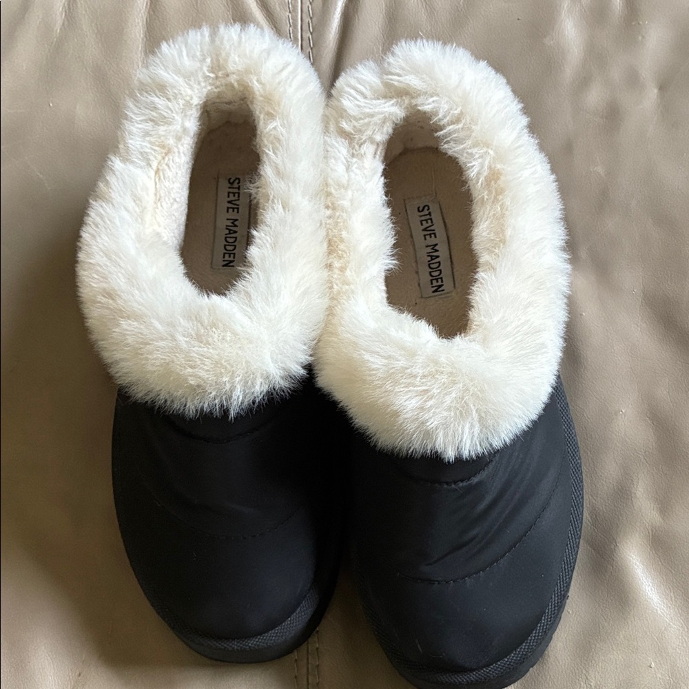 Steve Madden Black Slip-On Clog with Cream Faux-Fur Trim